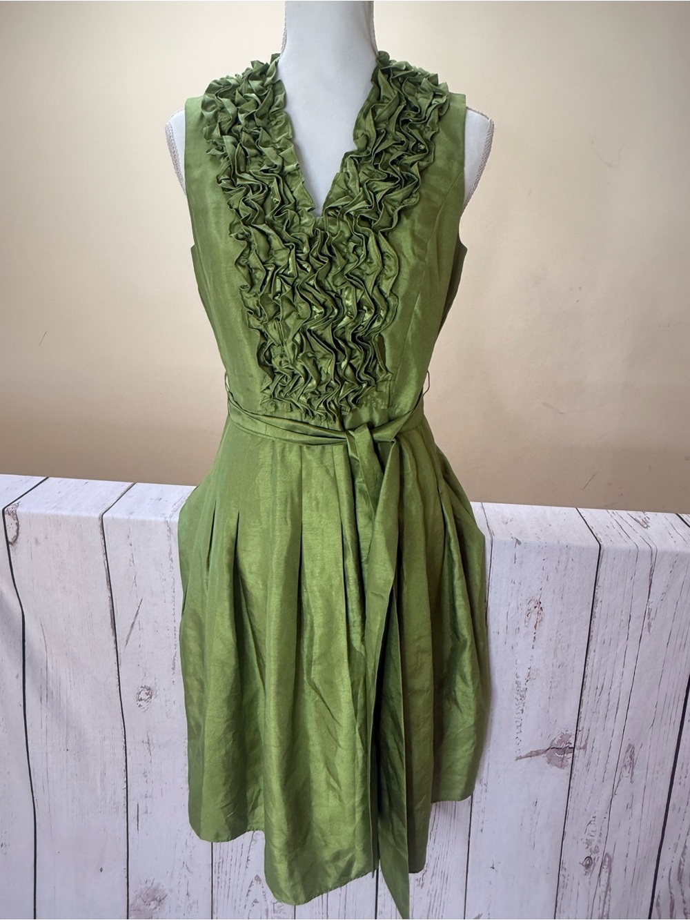 Jessica Howard Olive Green Ruffle V-Neck Midi Dress - Picture 7 of 12